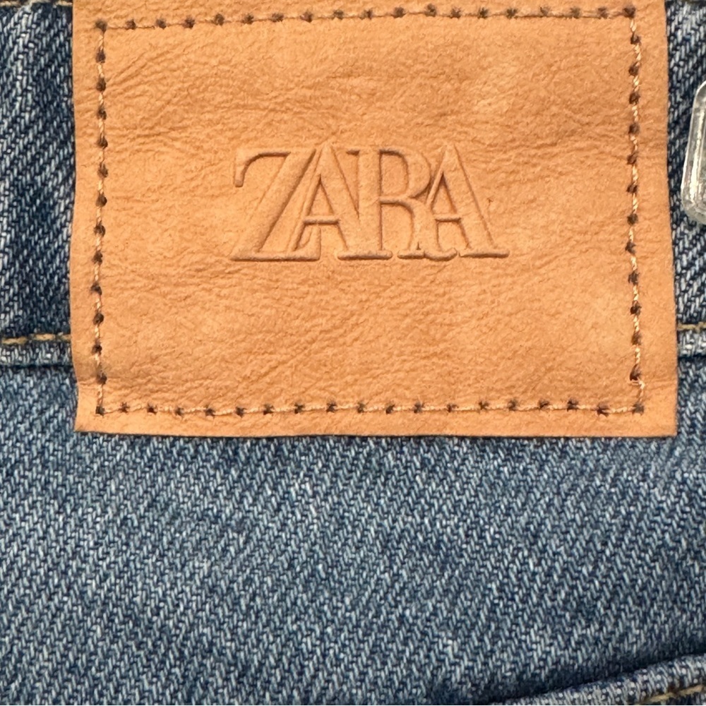 Zara High Rise Straight Leg Jeans Women’s Size 10 Blue Raw Hem 34x29 - Picture 4 of 7